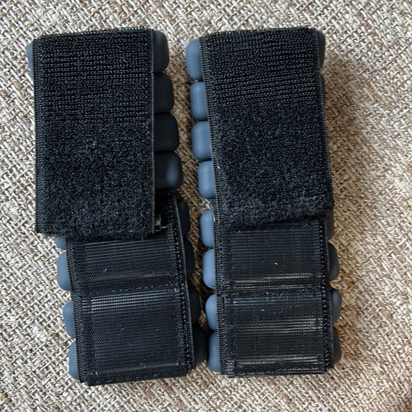 ❌SOLD❌ Bala Bangles charcoal 1lbs ea - Picture 9 of 12